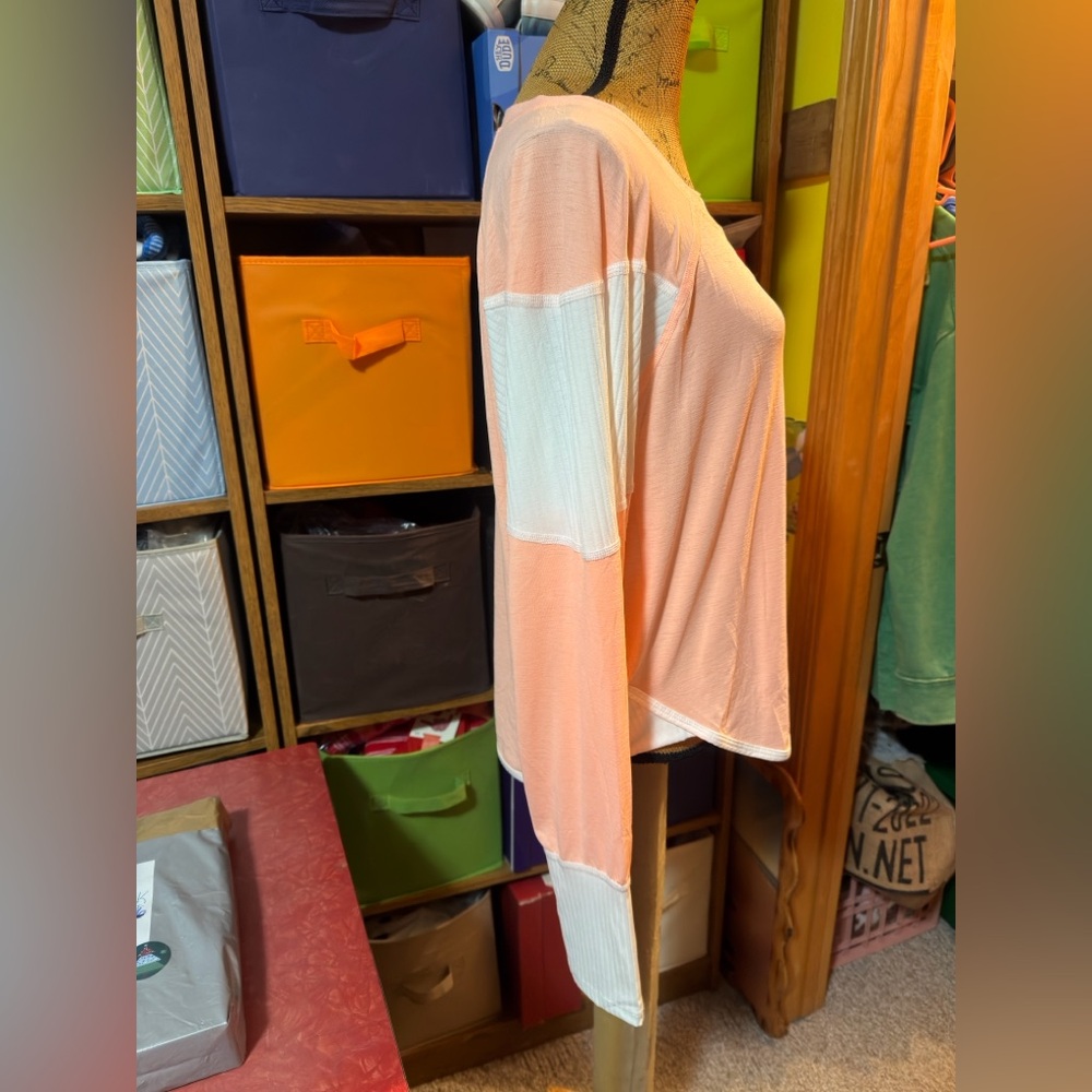 🧡Free People Peach and White Long Sleeve Top - Picture 9 of 15